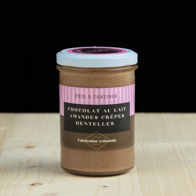 Milk chocolate, almond and lace crepes spread (220g jar)