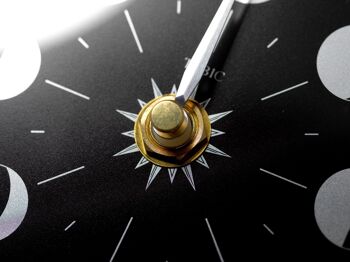 Horloge de phase de lune Prestige faite à la main en laiton massif avec un cadran noir de jais créé avec un fond en miroir 10