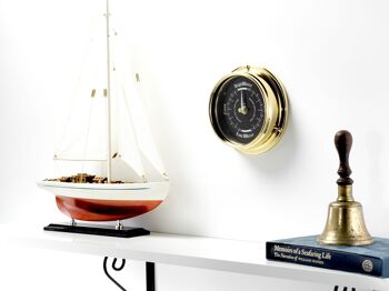 Horloge de marée TABIC Prestige en laiton avec cadran en aluminium noir de jais, horloge murale traditionnelle de marée marine, horloge nautique sur le thème de l'océan pour les amateurs de plage - Boîtier en laiton lourd de 1/2 kg. 1