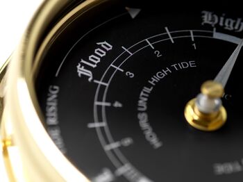 Horloge de marée TABIC Prestige en laiton avec cadran en aluminium noir de jais, horloge murale traditionnelle de marée marine, horloge nautique sur le thème de l'océan pour les amateurs de plage - Boîtier en laiton lourd de 1/2 kg. 11