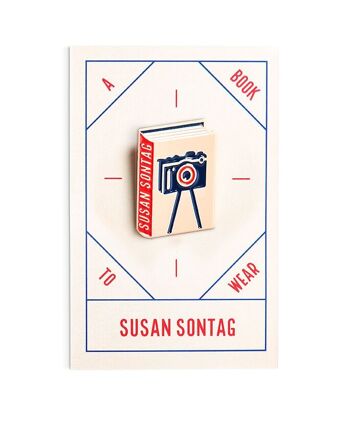 Pin de esmalte Susan Sontag 3