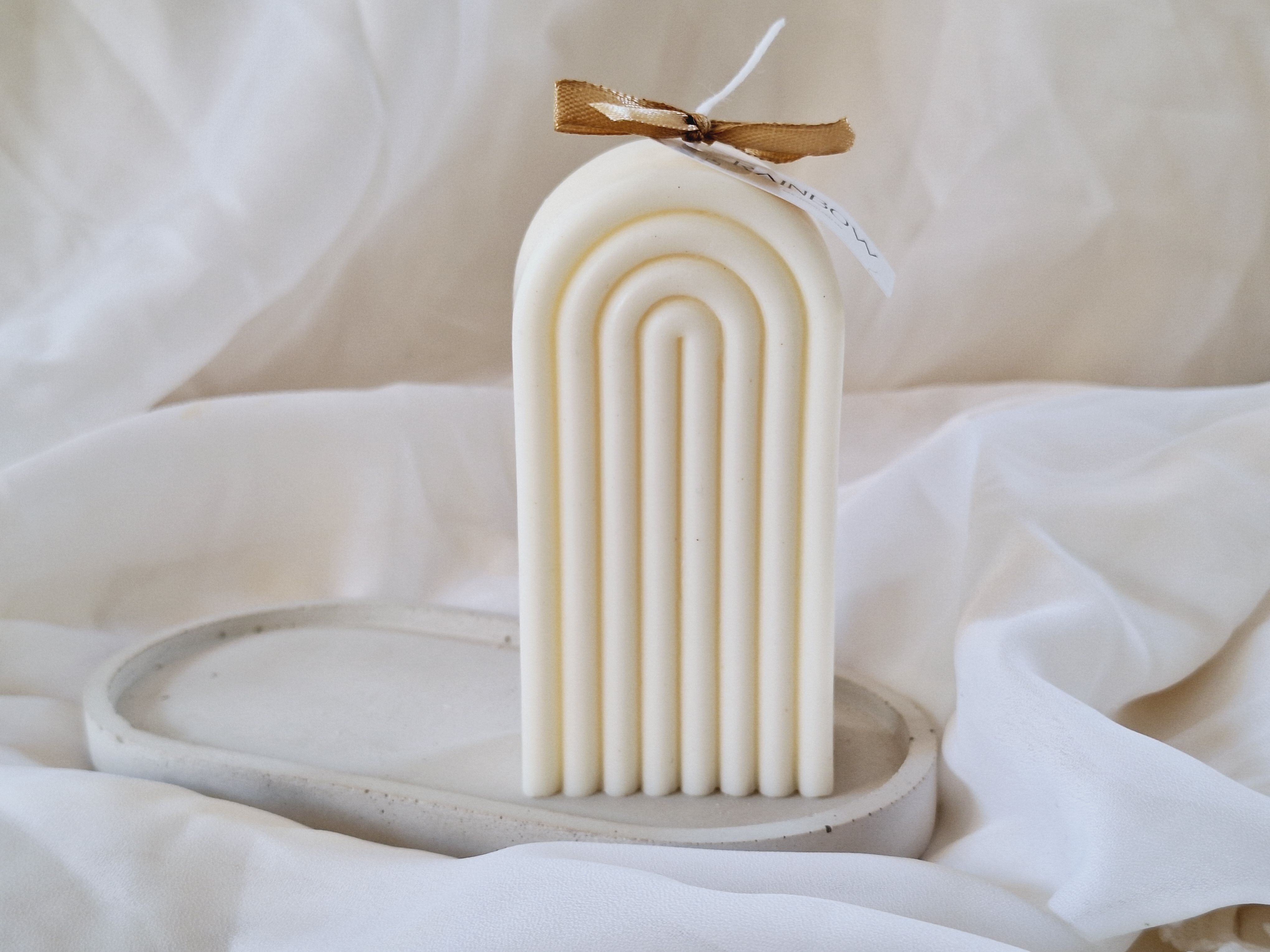 Vela decorativa cera de soja arco iris  ylang-ylang y jazmín