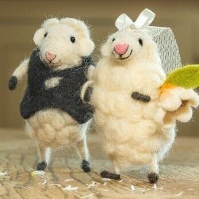 Wedding Sheep - by Sew Heart Felt