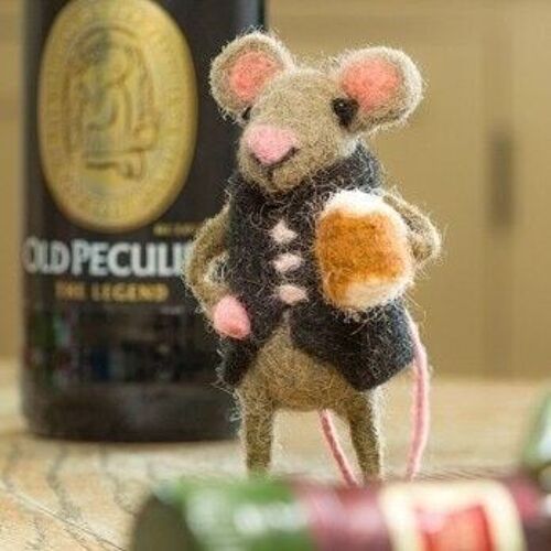 Felt Mouse with pint of beer - by Sew Heart Felt