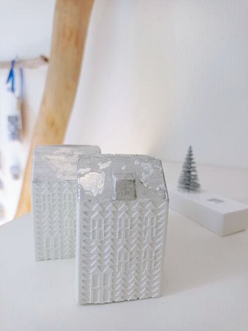 Décoration de Noël, Maisonnette argentée en béton blanc
