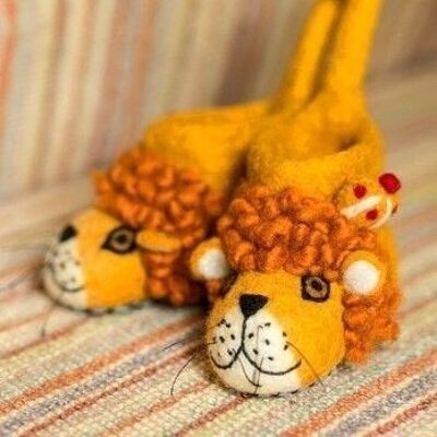 Kinder-Slipper „Leopold der Löwe“ – von Sew Heart Felt