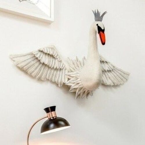 Swan Head Fully Winged - by Sew Heart Felt