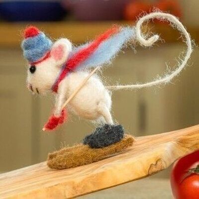 Skiing Mouse - by Sew Heart Felt