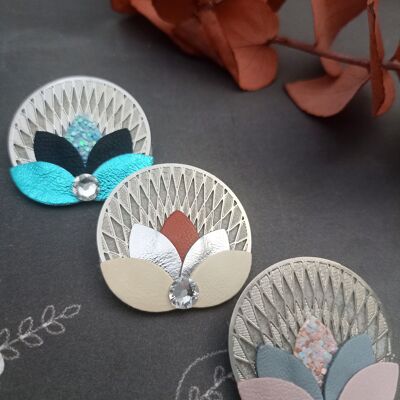 Set of 3 Art Deco style flower leather brooches