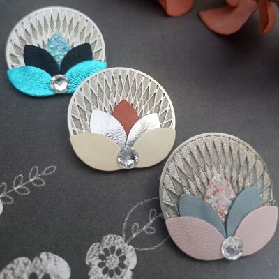 Set of 3 Art Deco style flower leather brooches