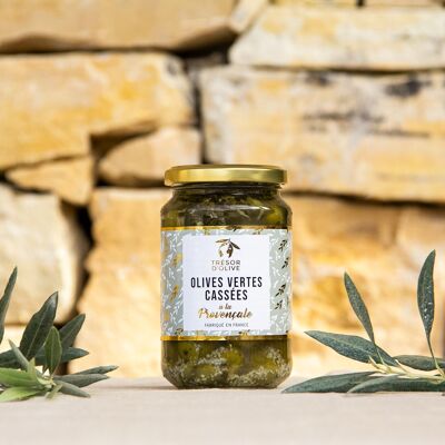 Gebrochene grüne Oliven nach provenzalischer Art