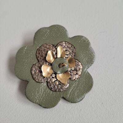 Cherry blossom brooch in recycled leather and gold plated in khaki color