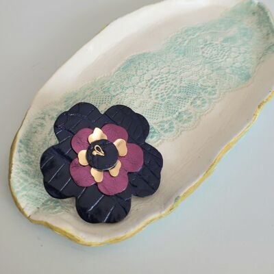 New cherry blossom brooch in recycled leather and gold plated in dark purple color