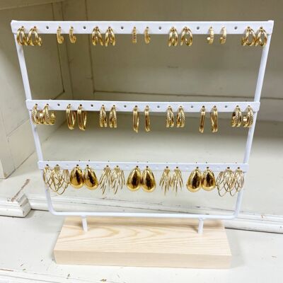 orecchini in acciaio inossidabile mostrano i bestseller in oro | pronto per la vendita