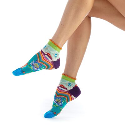 aesthetic scalloped edge sock