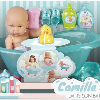 Baby-Camille-Puppe in ihrem Bad