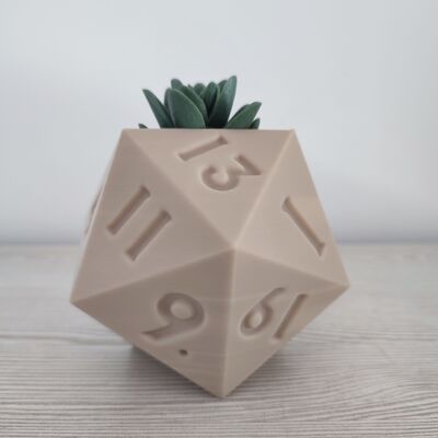 D20 Gamer-Blumentopf in Würfelform – Dekoration für Haus und Garten