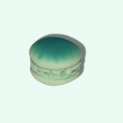 Holly scented macaron fondant