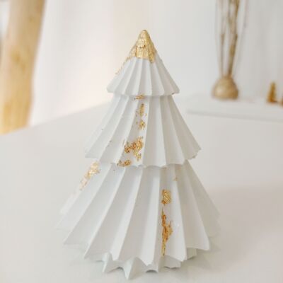 Decoración navideña - Árbol de Navidad estriado en hormigón blanco y dorado.