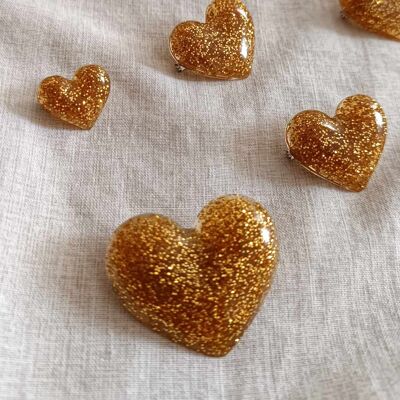 Gold glitter heart brooch