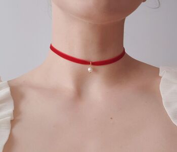 Collier ras du cou en velours perlé rouge foncé 1