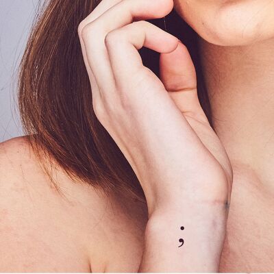 tatouage temporaire de point virgule en noir (lot de 10)