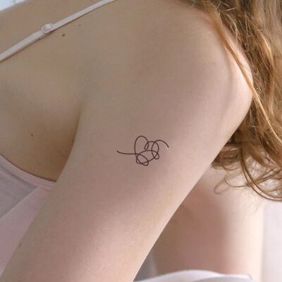 Temporary heart tattoo drawn with a single line (set of 6)