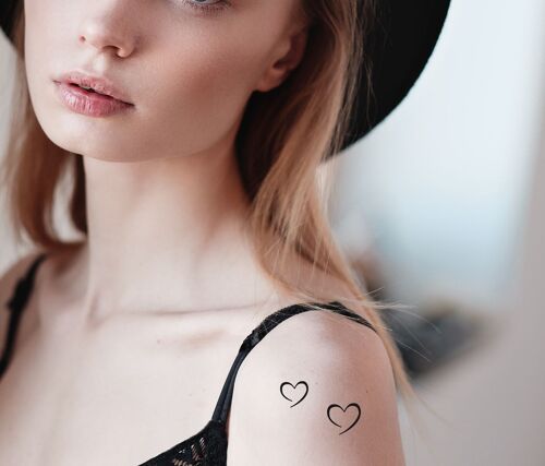 tatouage temporaire de coeur noir minimaliste (lot de 6)