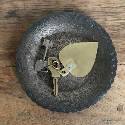 Handgefertigter Bronze-Blatt-Schlüsselanhänger