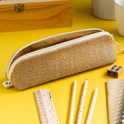 The burlap pouch