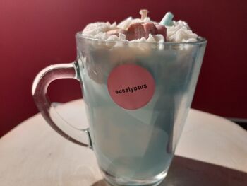 Bougie tasse gourmande parfumée à l'eucalyptus ~180g 3