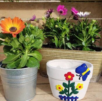 Petit jardinier : peignez votre propre pot de fleurs 1