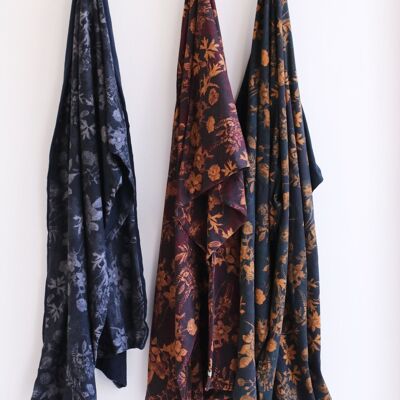 Anemone sling shawl