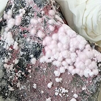 Picropharmacolite rose minéral cristal rare - 1 3