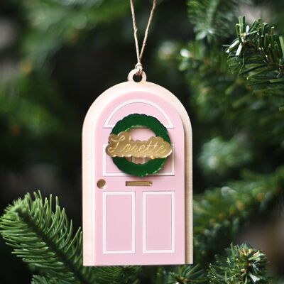 Adorno navideño de puerta rosa