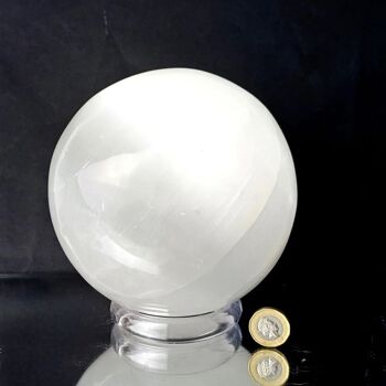 Sphère de cristal de sélénite extra grande 1