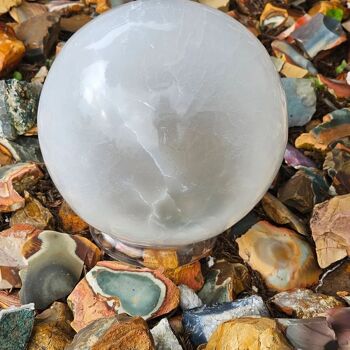 Sphère de cristal de sélénite extra grande 2