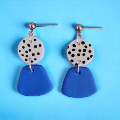 Pendientes colgantes azules hechos a mano