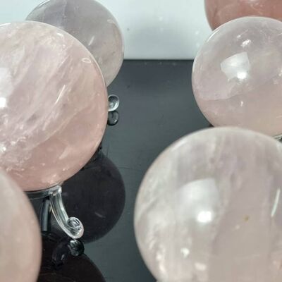 Esfera de cristal de cuarzo rosa