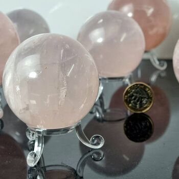 Sphère de cristal de quartz rose 2
