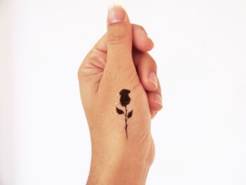 Tatouage temporaire petite rose noire (lot de 4) 1