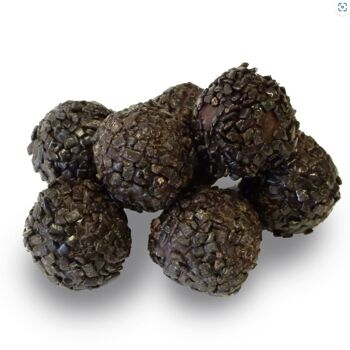 Truffes Noires Décorées De Fentes Foncées 2