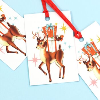 Pack d’étiquettes cadeaux de renne rétro de huit | Emballage cadeau de Noël | Balises de Noël 2