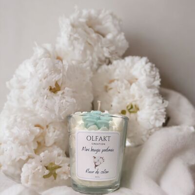 Mini-Duftkerze mit Baumwollblumen