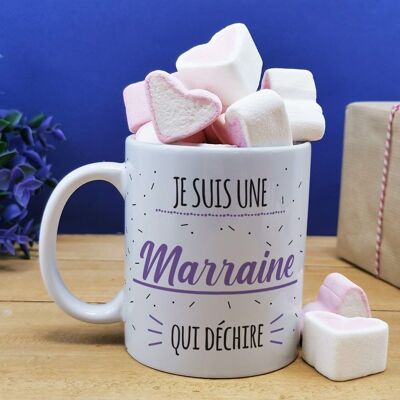 Tasse „Godmother who rocks“ und 10 Stück Marshmallows mit Herz