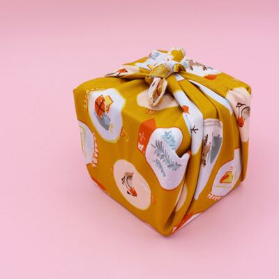 Confezione regalo in tessuto senape natalizio Furoshiki