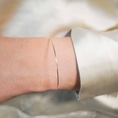 Emy single bangle