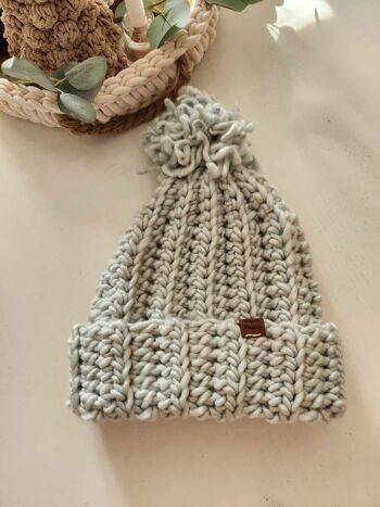 Bonnet en grosse maille . Bonnet à pompon 8