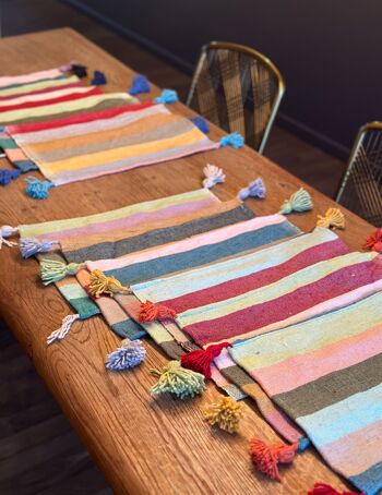 Sets de table en coton rayé multicolore avec pompons 16