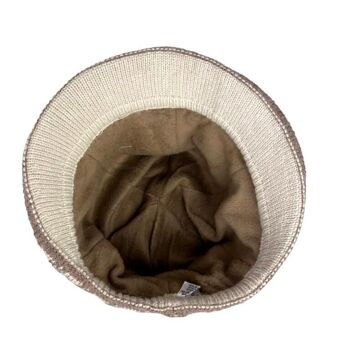 Chapeau en coton et laine au design élégant et de grande qualité 3